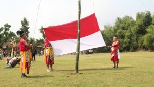 Gelar Upacara HUT Kemerdekaan RI Berdandan Wayang Orang