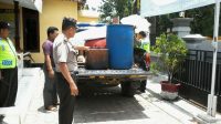 Rumah Produksi & Gudang Arak Tuban Digrebek POlisi