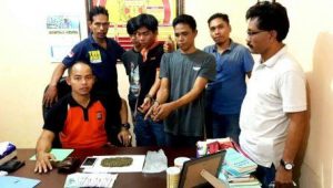 TIGA PELAKU PENIKMAT DAUN GANJA KERING DIRINGKUS POLSEK SIAK HULU KAMPAR