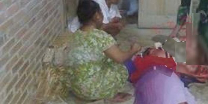 Istri Sendiri Dilinggis Hingga Berlumuran Darah – Suami Ambil Sabit dan Bacok Dirinyasendiri