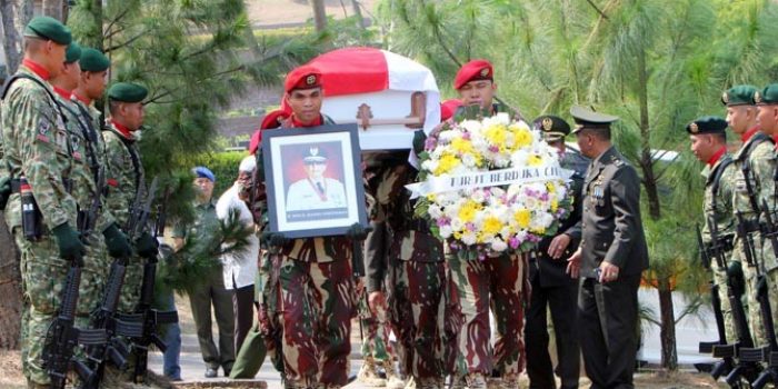 Tempat Peristirahatan Terakhir ‘Tidak Semua Laki Laki’ Mantan Gubernur Jatim,  di San Diego Hill Karawang