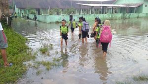 Janji Dikpora Hanya Angin Surga, SDN 1 Kemlokolegi Langganan Dikepung Banjir