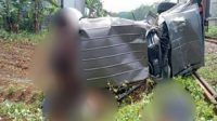 Sekeluarga Tewas Tertabrak Kereta di Perlintasan Tanpa Palang Pintu