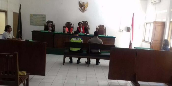 Polisi Mengira Penjual Miras Hanya Didenda, Ternyata Hakim Memutus Hukuman Percobaan