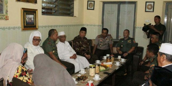 Silaturahmi Ulama Kediri dengan Pangdam Brawijaya di Pondok Lirboyo