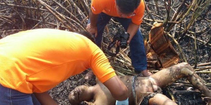 Maunya Bakar Bakar, Pria Sial Ini Malah Terbakar Sendiri