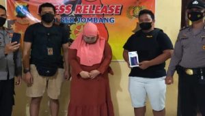 Perawat Nyuri Handphone d Klinik Kecantikan, Terekam CCTV