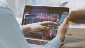 Samtrade FX Dibekukan Otoritas Singapura, Pakar Wanti-wanti Investor