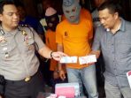 Komplotan Pengedar dan Pencetak Uang Palsu Keringkus – Uang 50 Juta Palsu Diamankan