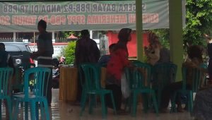 Mengurus  Kartu Keluarga dan Akte Lahir di Kec Kepung,  Sehari Gratis