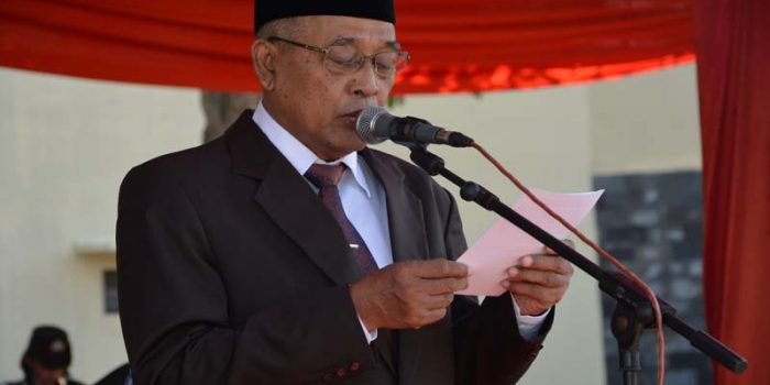 KH.Abdul Wakhid Badrus :  ” Full Day School Wajib Dihapus”