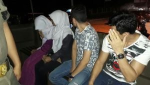 Imigran Gelap Kepergok Petugas Berpasang Pasangan di Tempat Remang Remang